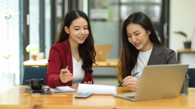 10 Perbedaan Antara Creative Agency dan Digital Marketing Agency: Panduan Lengkap untuk Memilih Mitra Strategis yang Tepat