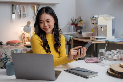 Ide Side Hustle Bisnis Digital yang Menguntungkan bagi Freelancer