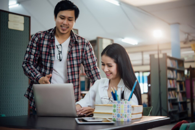 Digital Marketing Specialist: Keahlian, Peran, dan Prospek Karier yang Menjanjikan